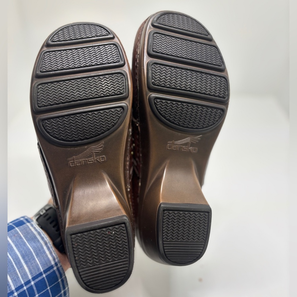 Dansko Tooled Leather Clogs Women's 38 US 7.5 8 Brown Walnut Cutout Mule Comfort - Picture 4 of 14